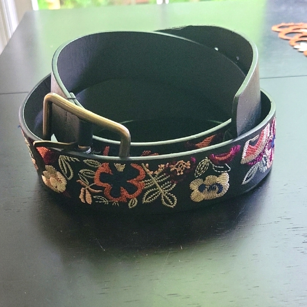 Floral Embroidered Black Leather Belt